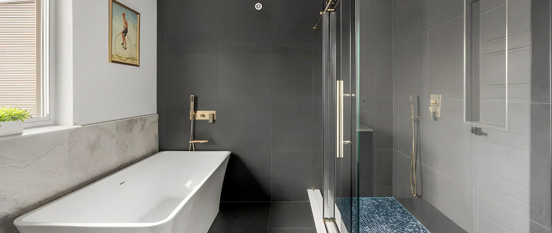How to Choose the Right Shower Door Size, Style, and Finish for Your Space