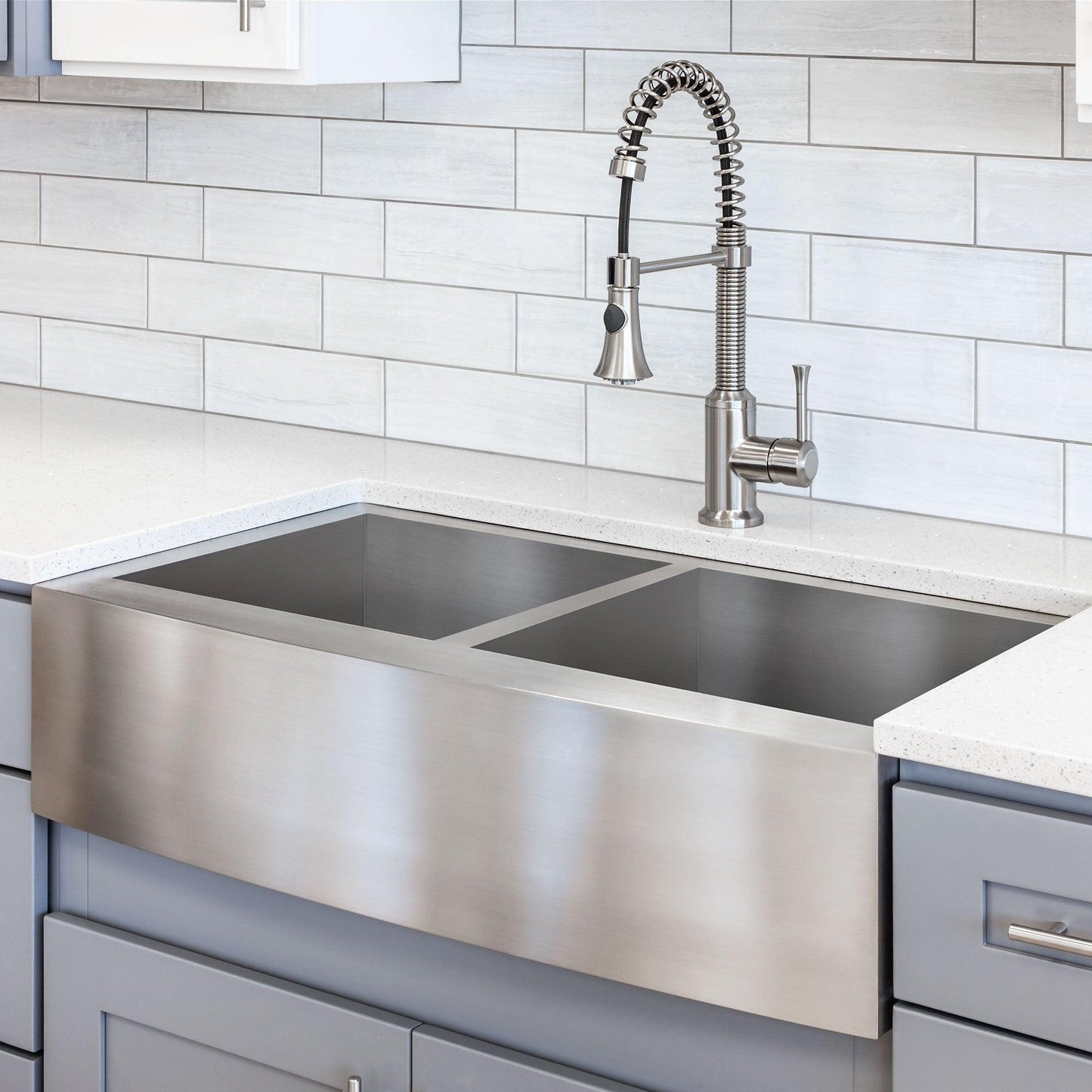36 in. Farmhouse/Apron-Front 50/50 Double Bowl 16 Gauge Stainless Steel Kitchen Sink LPF5 - Sinks