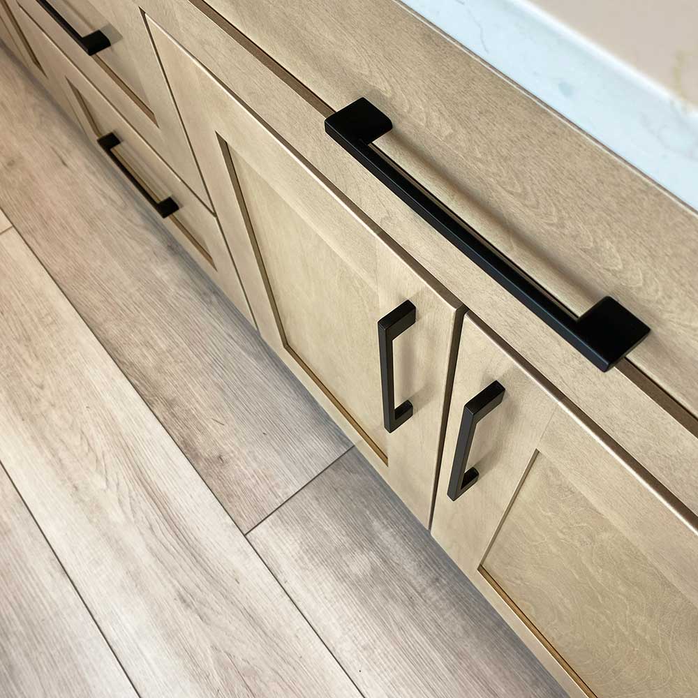 9’’ Matte Black Cabinet Pull H8372-192MB - Hardware