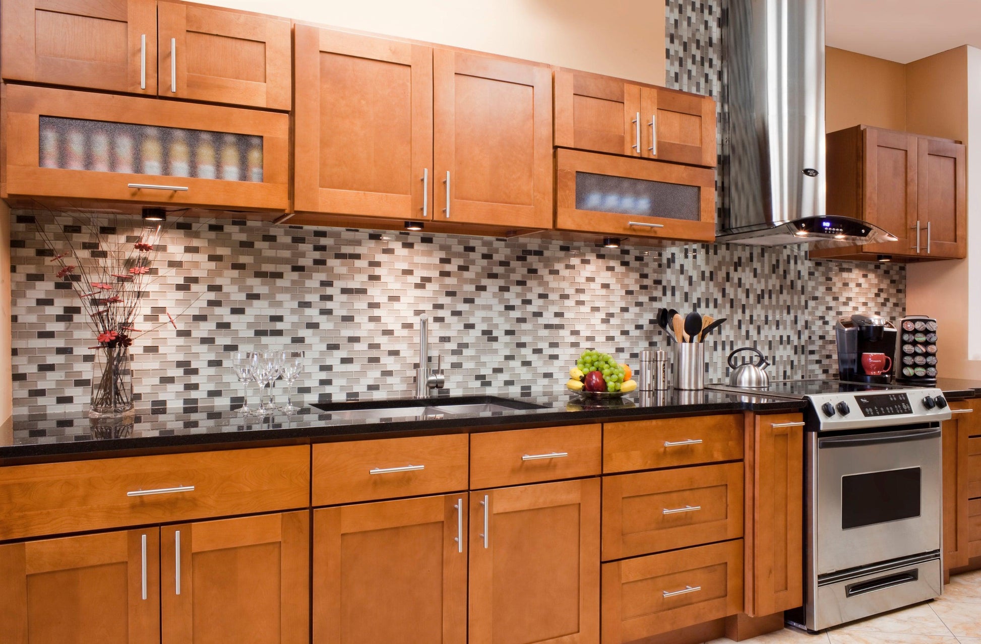 Door Sample Newport LessCare - Kitchen Cabinets