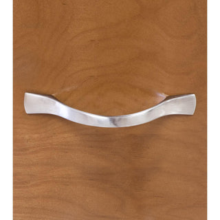 5.375"W Brushed Nickel Door/Drawer Pull P-4